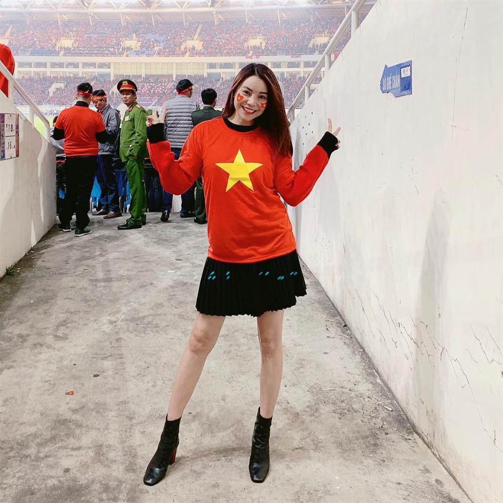 Đoán đúng Việt Nam vô địch nhưng Trấn Thành lại đi bão vào thời điểm đường không một bóng người-9