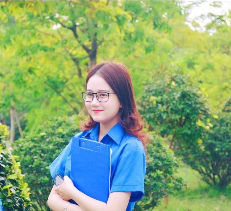 Thành tích học tập và nhan sắc đời thực đáng ngưỡng mộ của Tân Hoa khôi sinh viên Việt Nam 2018-4