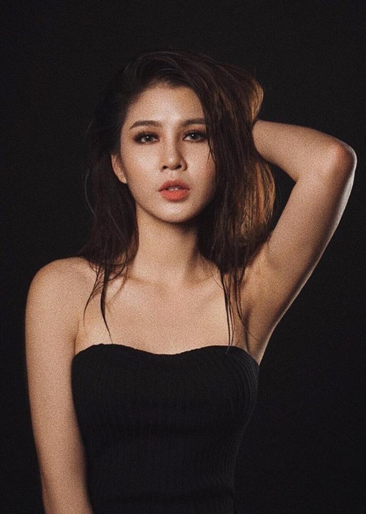 Báo Hàn Quốc truy lùng danh tính nữ diễn viên chụp ảnh cùng HLV Park Hang Seo-6