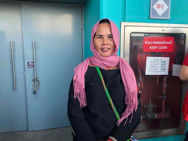 Bố mẹ HHen Niê có một cách rất tuyệt vời để cổ vũ con gái thi chung kết Miss Universe 2018-2