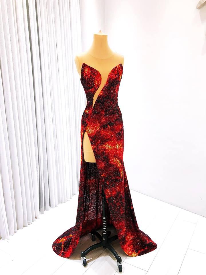 Cận cảnh quá trình hoàn thành kiệt tác đầm dạ hội giúp mỹ nhân Philippines đăng quang Hoa hậu Hoàn vũ 2018-5