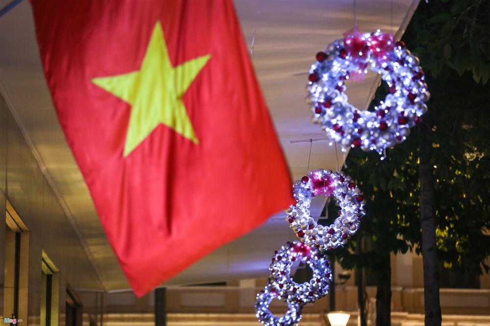 Không khí Giáng sinh sớm trên các con đường ở TP.HCM-5