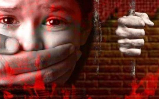 Ấn Độ: Bé gái 3 tuổi bị cưỡng hiếp phải nhập viện-1
