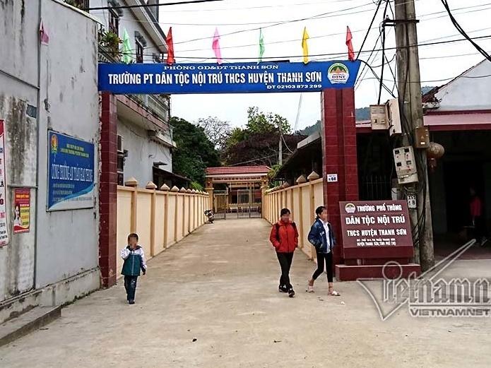 Mẹ ác nhân quay video lạm dụng con gái 16 tháng tuổi rồi gửi cho bạn trai-2