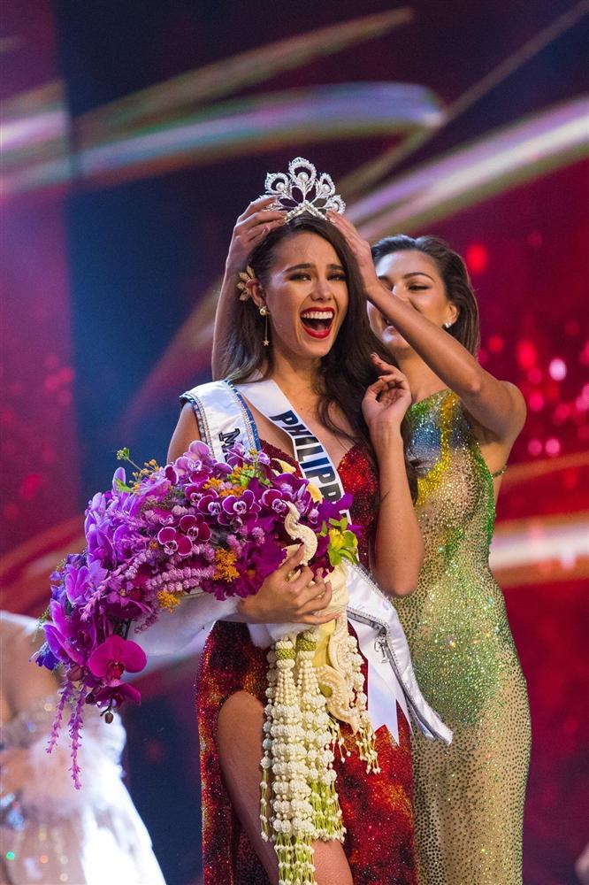Đẹp như tân Hoa hậu Hoàn vũ 2018 Catriona Gray vẫn bị soi khuyết điểm nhan sắc không thể chỉnh sửa-1