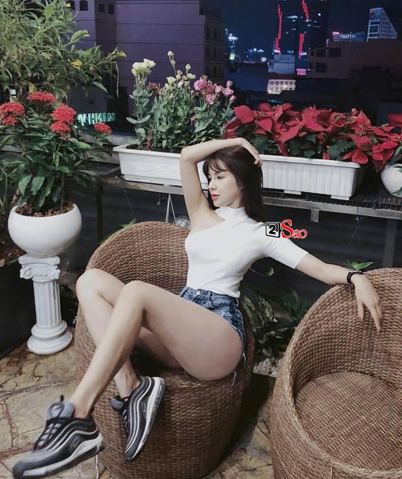 Quá nôn nóng giảm cân sau sinh, Diệp Lâm Anh lại bị soi chỉnh sửa ảnh đến biến dạng tay, méo cả tường-4