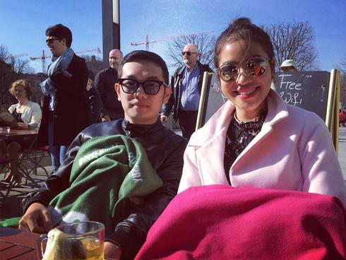 Giữa nghi án bầu bí, Phạm Hương bất ngờ tái xuất với trang phục thùng thình ngày đầu năm mới-8