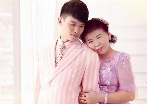 Sốc với tình yêu bà - cháu của cặp đôi người Trung Quốc-2