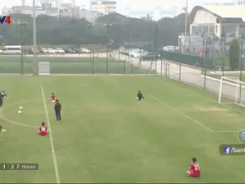 Hậu trường chưa lên sóng: Thầy Park thiệt hại kinh tế chỉ vì một cú sút của Công Phượng