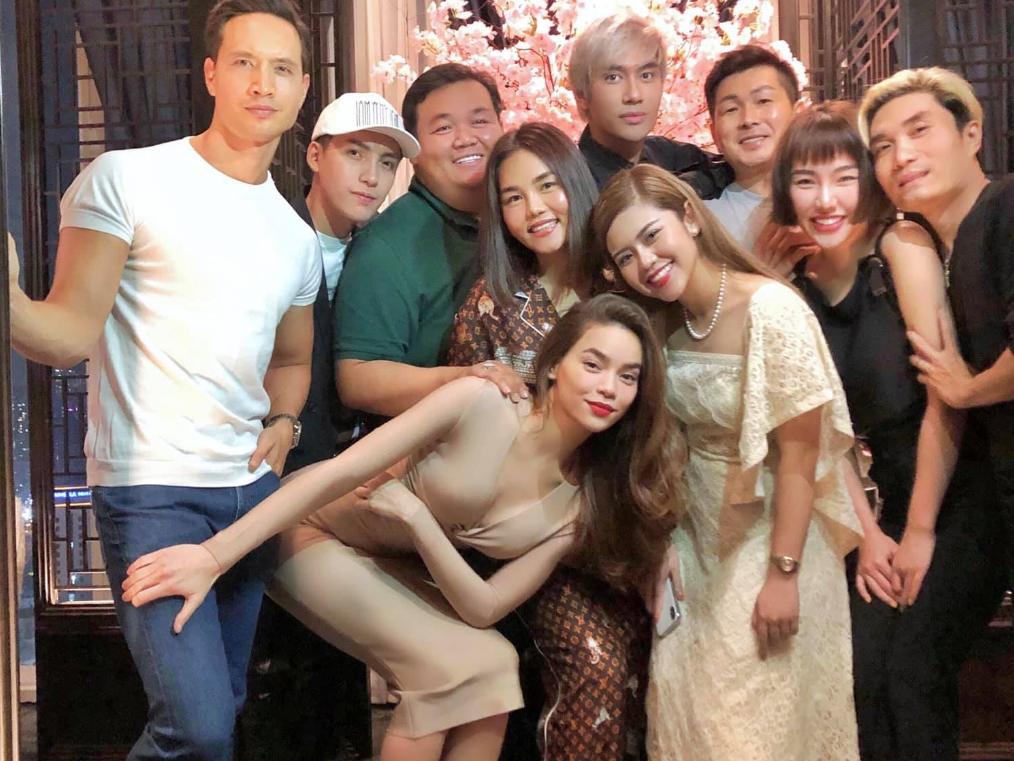 Bị dò hỏi có cắt mí, nâng chân mày không mà mắt to thế, lập tức câu trả lời của Hồ Ngọc Hà đã giải vây mỹ nhân-6