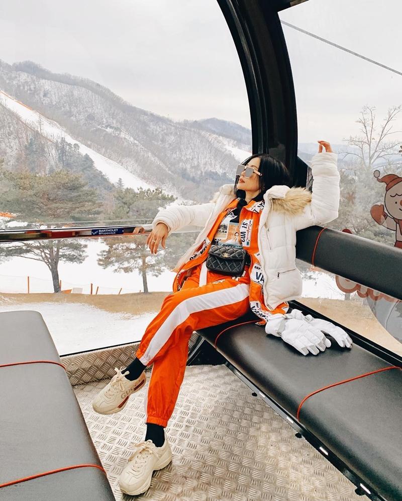 Ngân 98 bán nude mừng tuyển Việt Nam vô địch AFF Cup nổi bật nhất STREET STYLE tuần qua-9