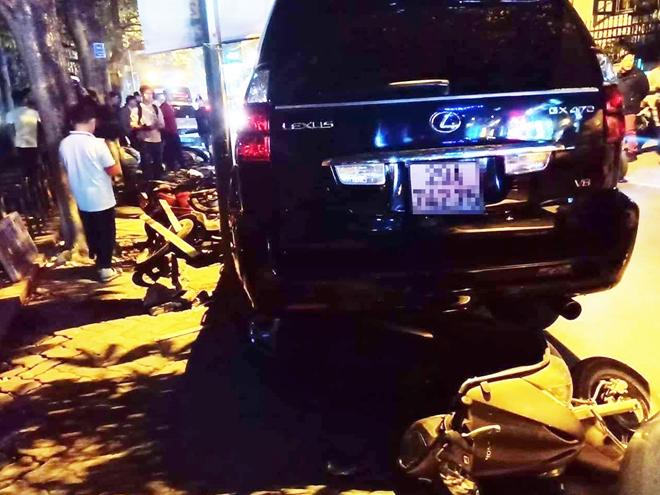 Nữ lái xe Lexus gây tai nạn liên hoàn trên phố Trích Sài có nồng độ cồn cao-2