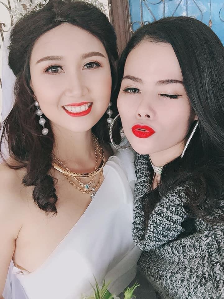 Đội tóc giả nhưng mỹ nhân có mái tóc đẹp nhất Hoa hậu Việt Nam 2014 Nguyễn Thị Hà vẫn rạng rỡ trong ngày đại hỉ-3