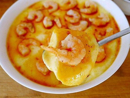 Dành cả thanh xuân nhận đồ ăn mẹ gửi, cô gái khoe ảnh khiến dân mạng ghen tỵ và sống mũi cay cay nhớ nhà-2