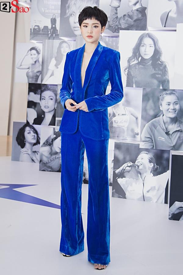 Vừa trở về từ Miss Universe, HHen Niê lấn lướt dàn mỹ nhân trên thảm đỏ với đầm cắt xẻ vô cùng sexy-9