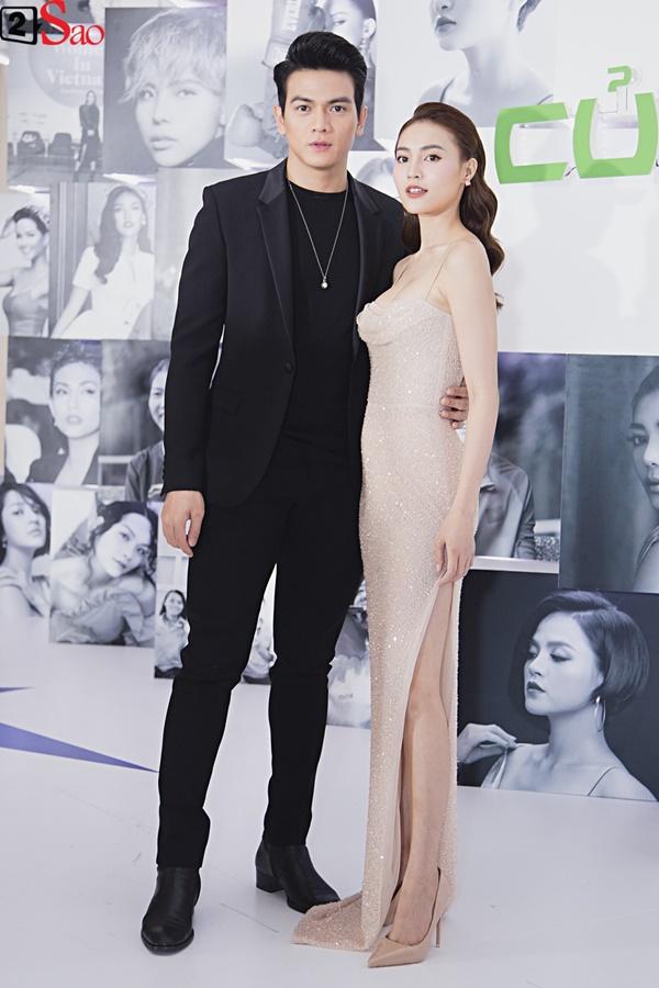 Vừa trở về từ Miss Universe, HHen Niê lấn lướt dàn mỹ nhân trên thảm đỏ với đầm cắt xẻ vô cùng sexy-22