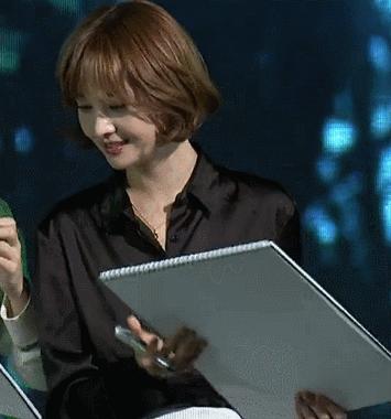 Chùm ảnh siêu hài: Khoảnh khắc sao Hoa ngữ lật mặt nhanh như lật bánh tráng-7