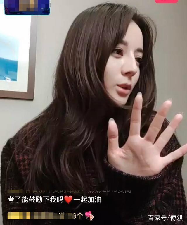 SAO MAKE OVER tuần qua: Địch Lệ Nhiệt Ba lộ mũi gồ ghề mất điểm trước 3 nàng Hậu Việt đẹp cân tài cân sức-1