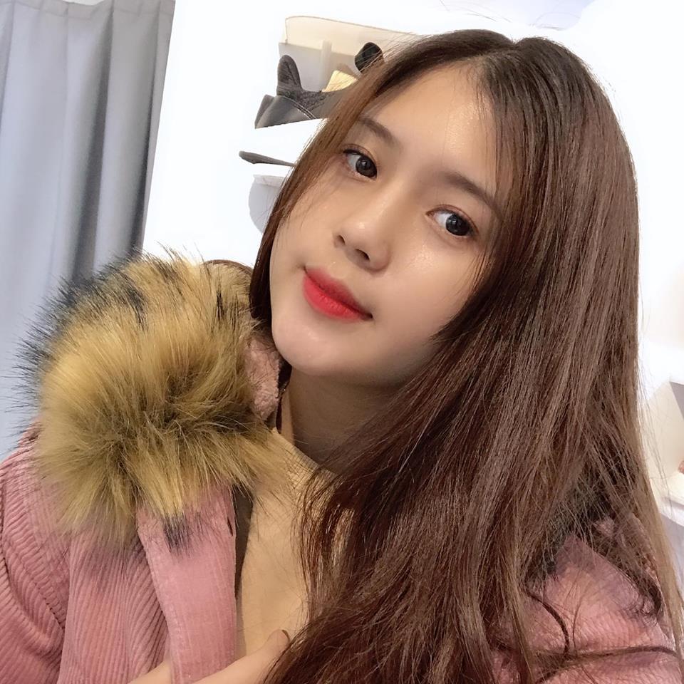 Lại khai quật thêm gái xinh là người yêu của tân binh vừa được thầy Park triệu tập chuẩn bị cho Asian Cup-9