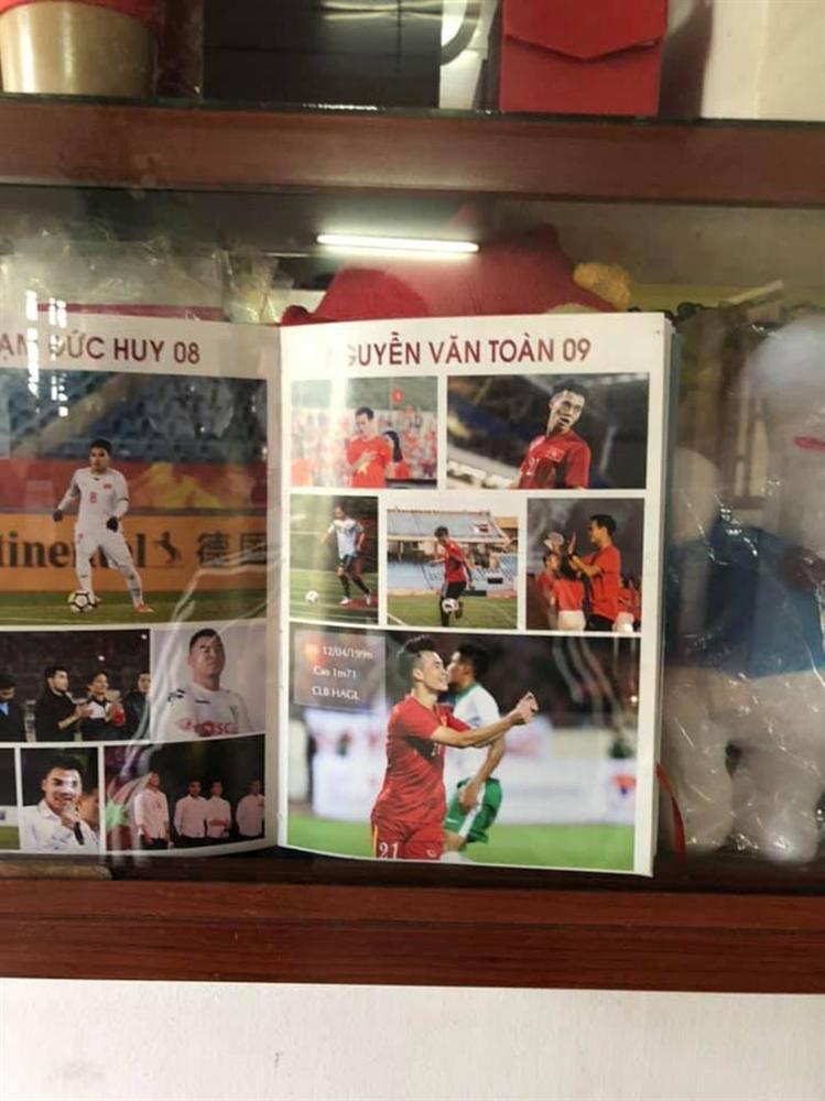 Thấy Văn Toàn giận dỗi, Đức Huy dỗ dành, khoe bằng chứng thể hiện tình cảm bên chặt thế này đây-6