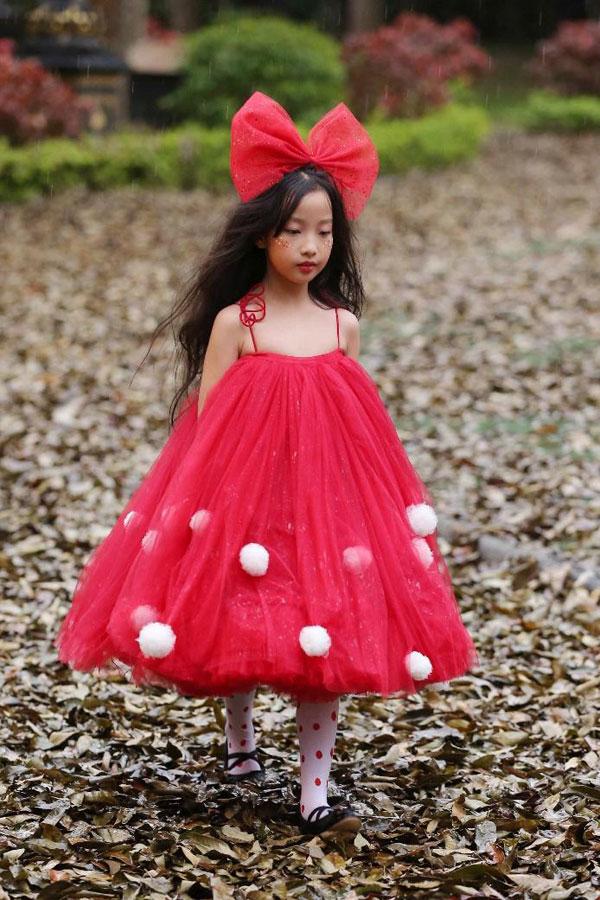 Mẫu nhí vừa catwalk vừa làm MC tại Vietnam Junior Fashion Week-1