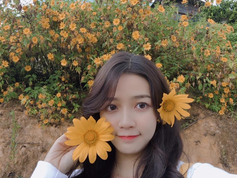 Vừa trở về từ Miss Supranational, Minh Tú đã khiến dân mạng tranh cãi chỉ vì đi ngược chiều trên ghế nóng-9