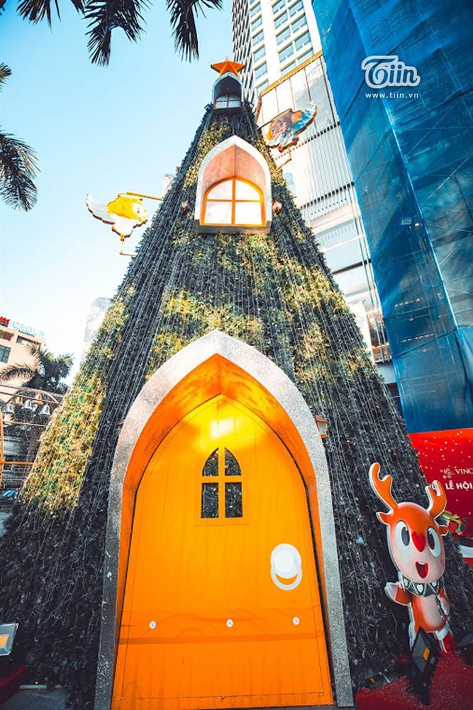 Những địa điểm check-in Noel không thể bỏ qua ở Hà Nội-11