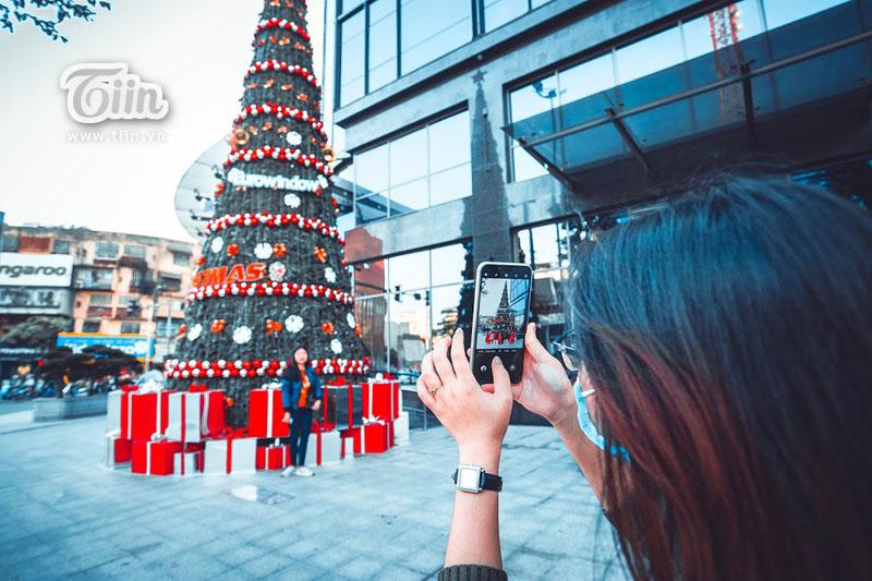 Những địa điểm check-in Noel không thể bỏ qua ở Hà Nội-5