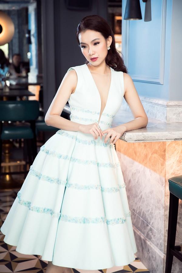 Hoa hậu Thùy Lâm khoe nhan sắc không tì vết sau 10 năm thi Miss Universe-6