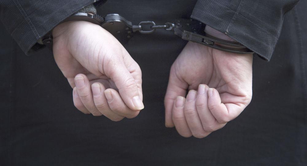 Bác sĩ hãm hiếp 3 cô gái sau ca phẫu thuật thẩm mỹ-1