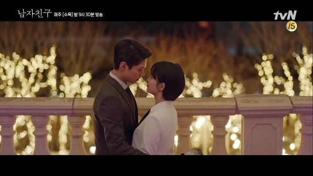 Nụ hôn đầu của Song Hye Kyo và Park Bo Gum giúp rating Encounter tăng trở lại-3