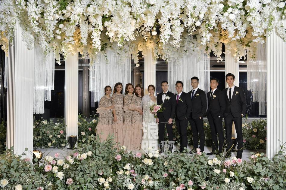 Chung Hân Đồng tiết lộ bộ ảnh cưới chụp dưới nước đẹp như mỹ nhân ngư hiếm ai sánh bằng-13