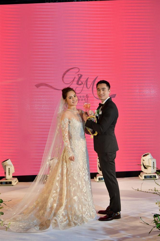 Chung Hân Đồng tiết lộ bộ ảnh cưới chụp dưới nước đẹp như mỹ nhân ngư hiếm ai sánh bằng-7