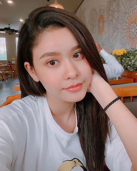 Bị nghi ngờ phản bội Tim khi đang là vợ chồng, Trương Quỳnh Anh vẫn mặt mộc đi ăn chay ngày Rằm-4