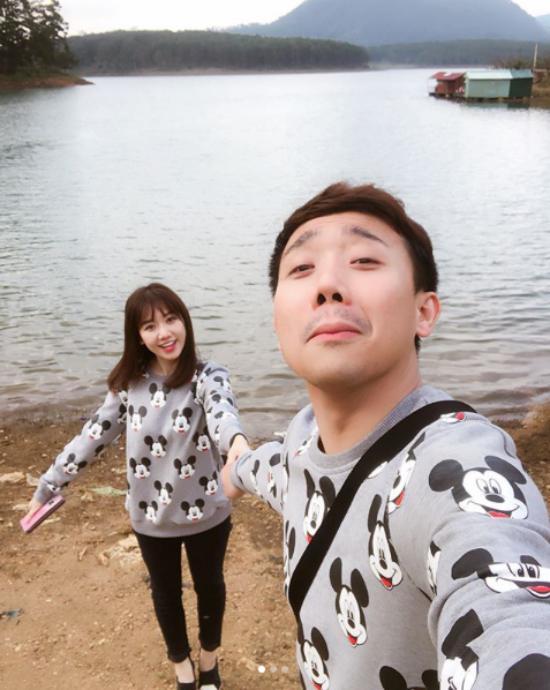 Chưa kịp xem phim đã ngủ khò, Trấn Thành bị bà xã tung ảnh giường ghế bóc phốt chồng-2