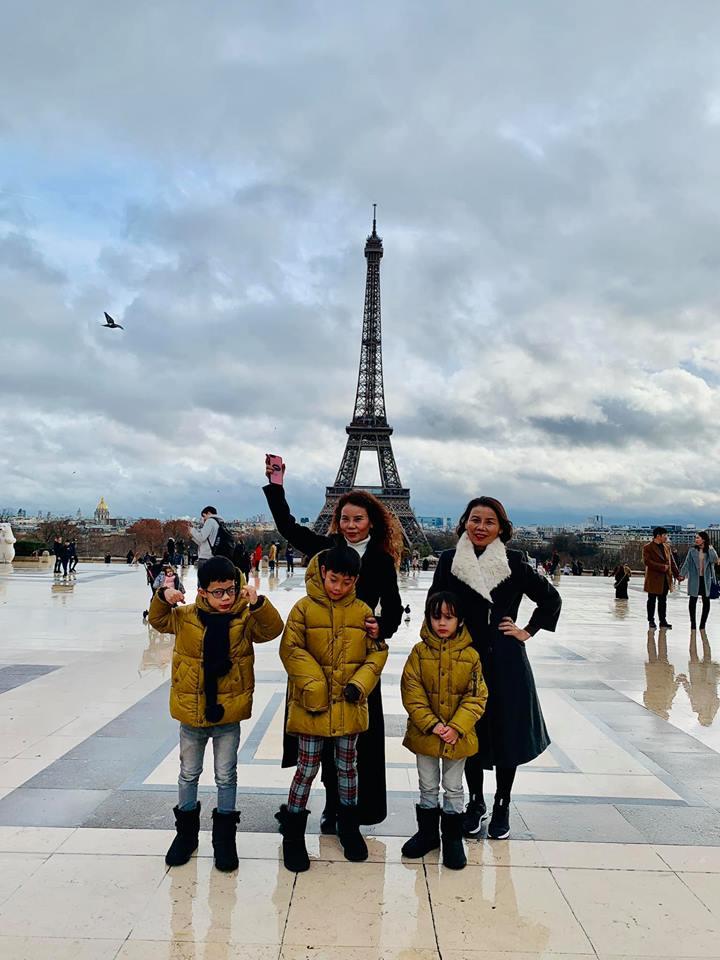 Hồ Ngọc Hà đưa gia đình xuất ngoại tới quê hương người tình Kim Lý đón Noel-4