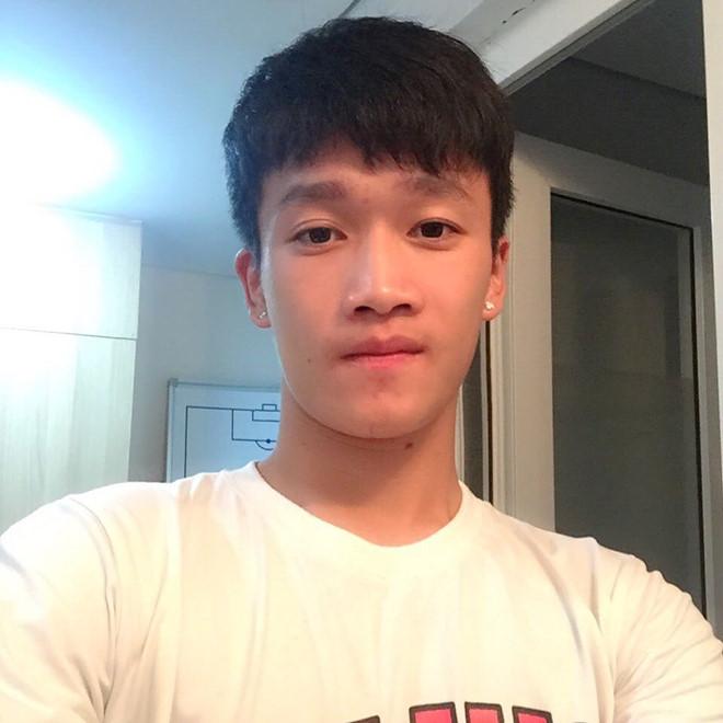 Tân binh tuyển Việt Nam cao 1,83 m, được dân mạng khen đẹp trai-6