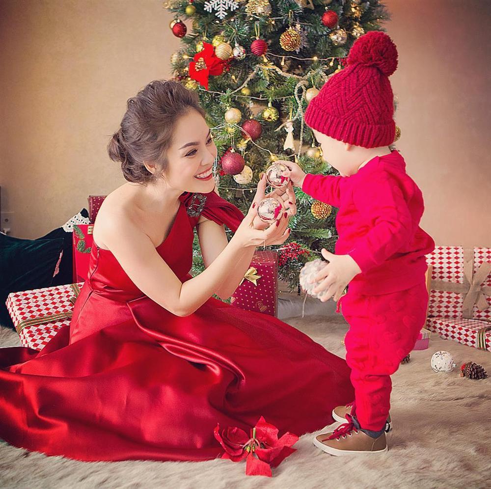 Hoàng Thùy Linh ấm ức vì gương mặt bị chê không xinh-2