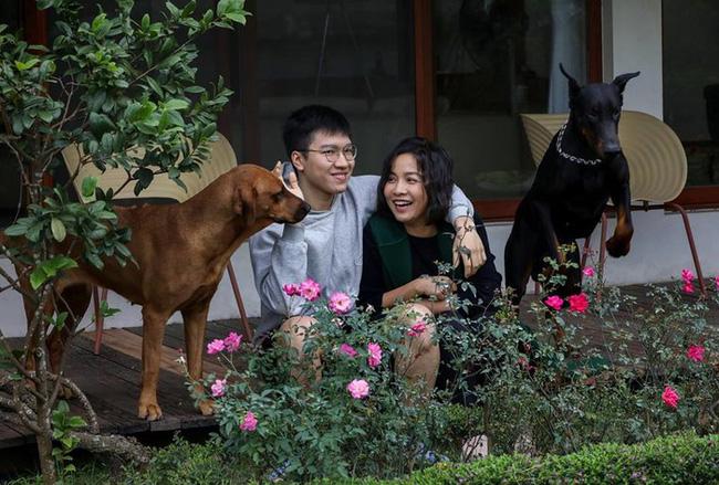 Bất ngờ trước ngoại hình đẹp hoàn hảo lại đàn hay hát giỏi của quý tử 19 tuổi nhà gia đình ca sĩ Mỹ Linh-3