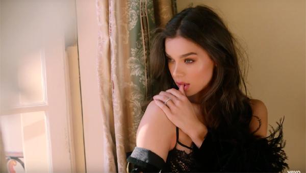 Nữ diễn viên 22 tuổi đóng phim 2.300 tỷ là ai?-6