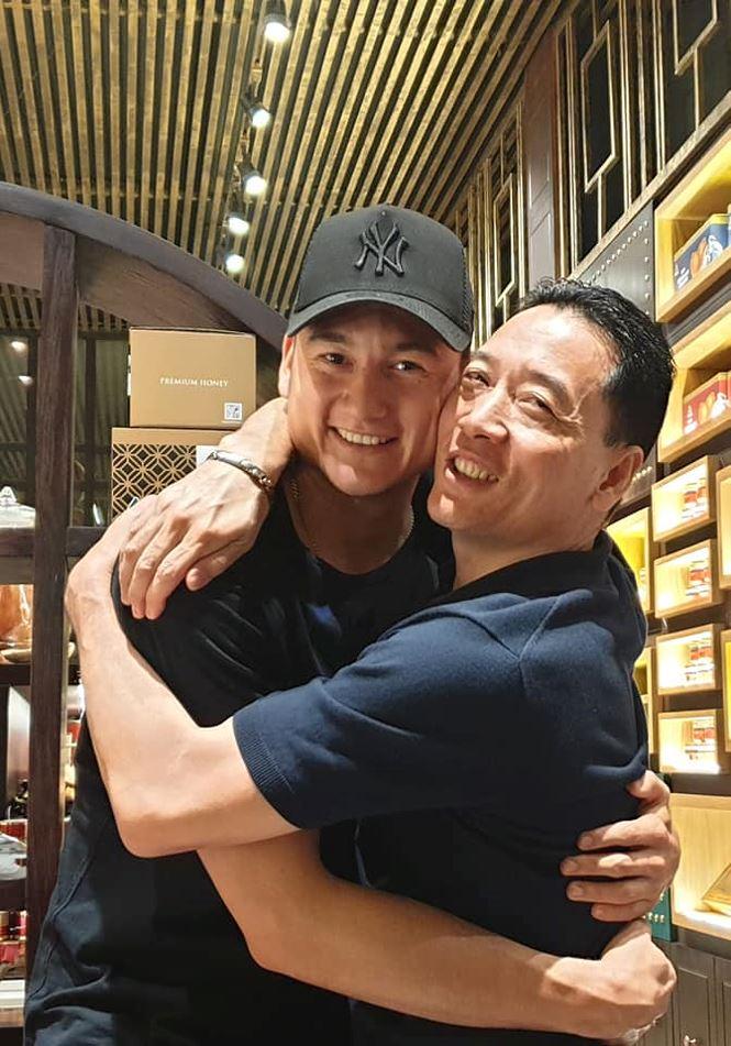 Chim công làng múa tiễn thủ môn Lâm Tây đi chuẩn bị Asian Cup-4