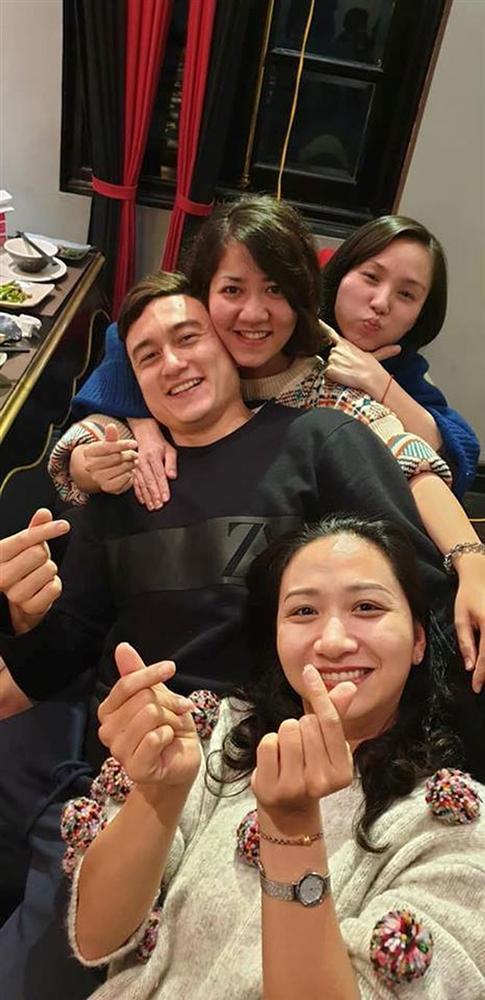 Chim công làng múa tiễn thủ môn Lâm Tây đi chuẩn bị Asian Cup-11