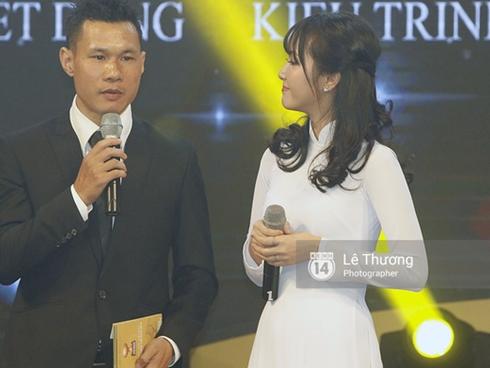 Nữ MC bị chỉ trích kém duyên vì liên tục làm dàn cầu thủ sượng mặt tại Quả Bóng Vàng 2018 hóa ra là bạn gái cũ Mr Cần Trô-9