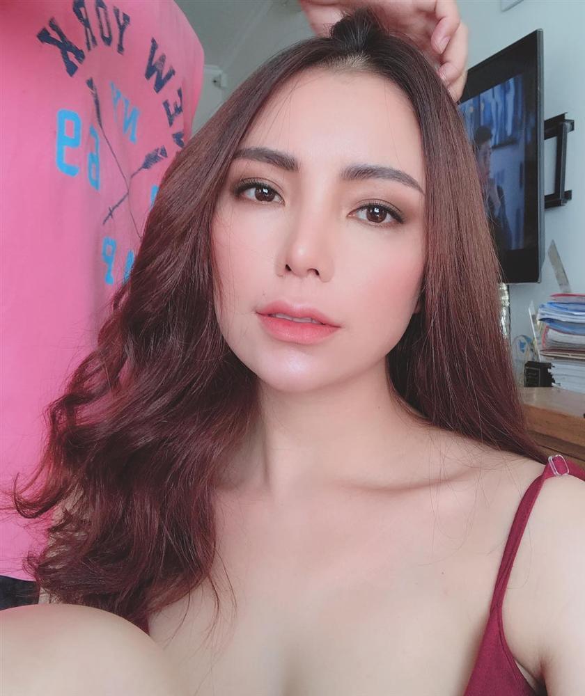 Mặc bikini lộ hình xăm vùng nhạy cảm, Sĩ Thanh ẩn ý: Bớt phán xét dìm người khác xuống-9