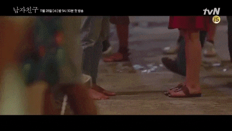 Điểm danh ngay 5 bộ cánh Giáng sinh lấy cảm hứng từ các bộ phim Hàn Quốc!-9