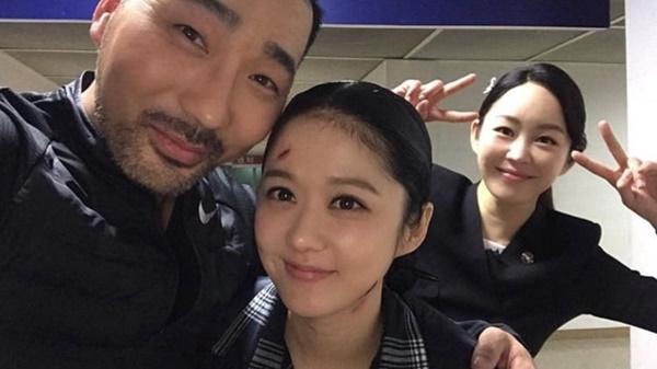 Goo Hye Sun - Ahn Jae Hyun đăng ảnh đáng yêu, Jang Nara - Park Shin Hye khoe tạo hình mới trong phim-5