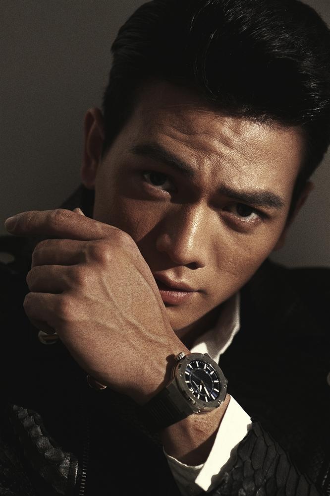 Phi công Lê Xuân Tiền biến hoá phong cách: trẻ trung, cá tính đến lịch lãm, sang trọng-2