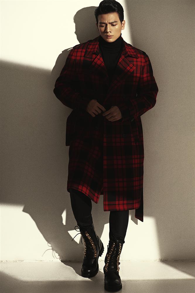 Phi công Lê Xuân Tiền biến hoá phong cách: trẻ trung, cá tính đến lịch lãm, sang trọng-3