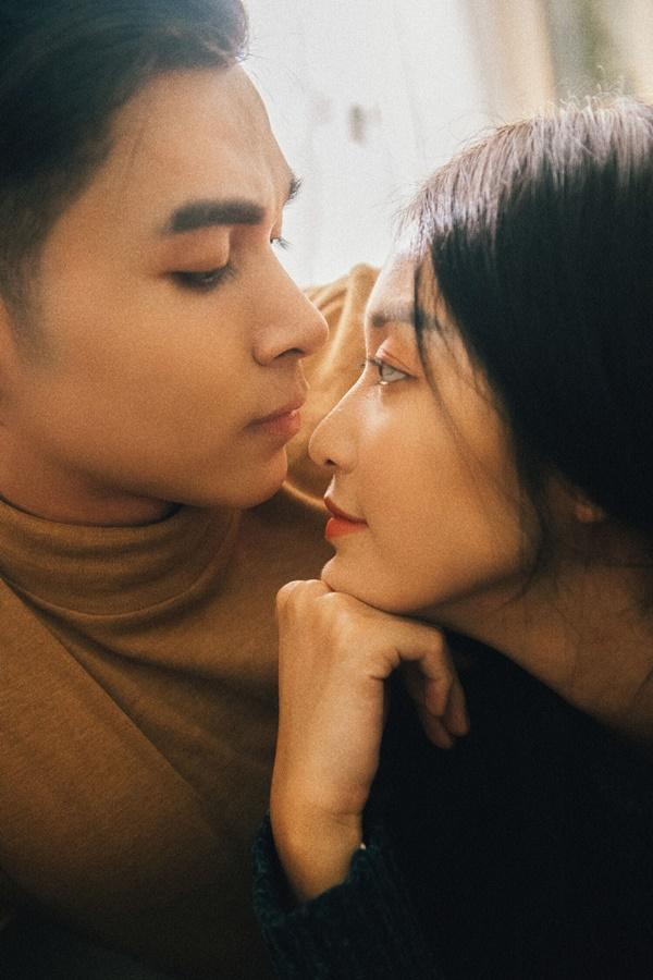 Vpop mùa giáng sinh: Jun Phạm hôn say đắm Khả Ngân - Mai Tiến Dũng bất ngờ đốn tim fan với hình ảnh mới-3