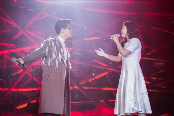 Khán giả xếp hàng, đội ô giữa trời mưa lạnh để được nghe Hà Anh Tuấn kể chuyện tình-12